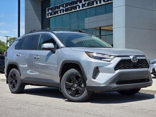 Silver Sky Metallic 2022 Toyota RAV4 XLE
