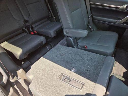 Atomic Silver 2023 Lexus GX 460 Premium