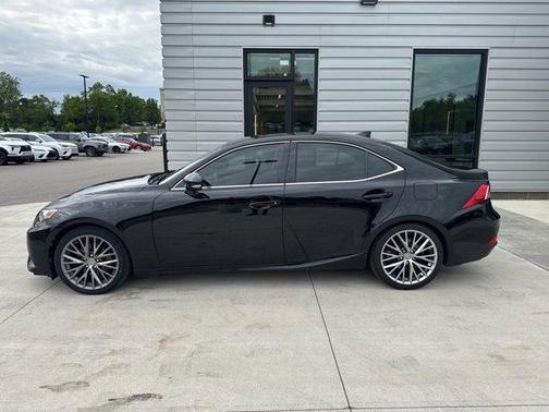 2015 Lexus IS 250 Crafted Line