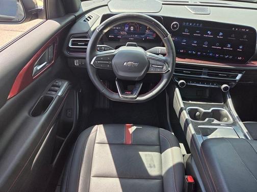 Mosaic Black Metallic 2024 Chevrolet Traverse RS