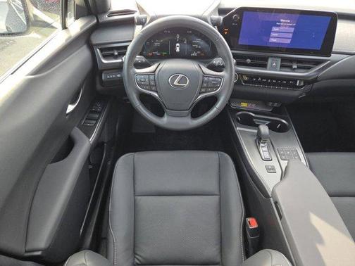 2025 Lexus UX 300h Premium