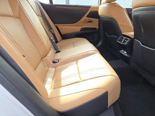 2024 Lexus ES 350 Ultra Luxury