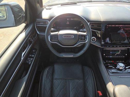 2024 Jeep Grand Wagoneer L Series III Obsidian 4x4