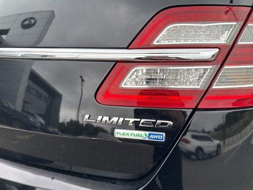 2017 Ford Taurus Limited