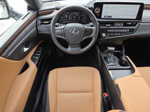 2025 Lexus ES 300h Base