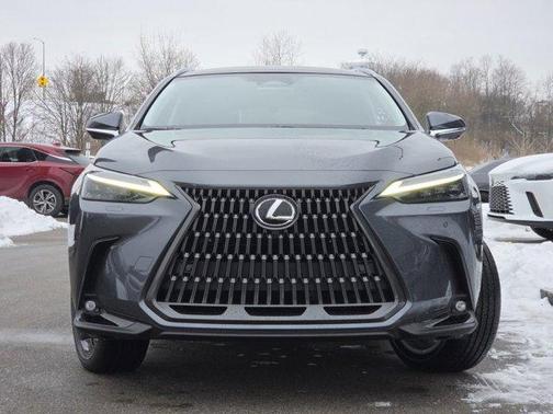 2026 Lexus NX 450h+ Luxury