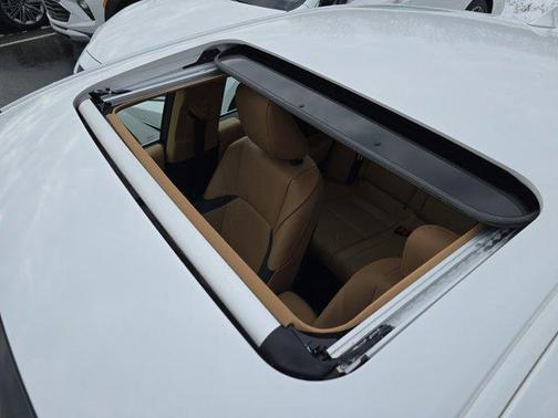 2023 Lexus ES 300h Luxury