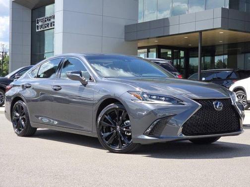 2025 Lexus ES 300h F SPORT Design