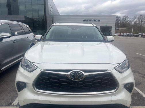 2021 Toyota Highlander Platinum