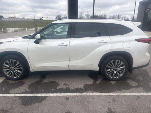 2021 Toyota Highlander Platinum