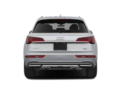 Daytona Gray Pearl Effect 2024 Audi Q5 45 S line Premium Plus