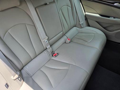 Black Oynx 2017 Buick LaCrosse Premium