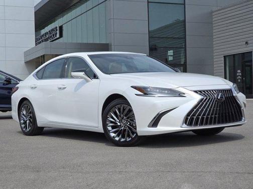 2024 Lexus ES 300h Ultra Luxury