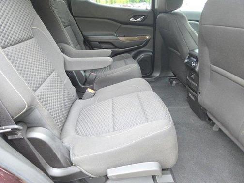 2017 GMC Acadia SLE-2