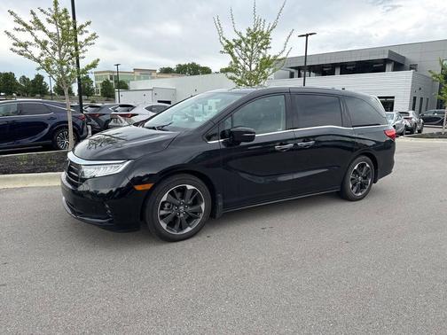 Crystal Black Pearl 2023 Honda Odyssey Elite