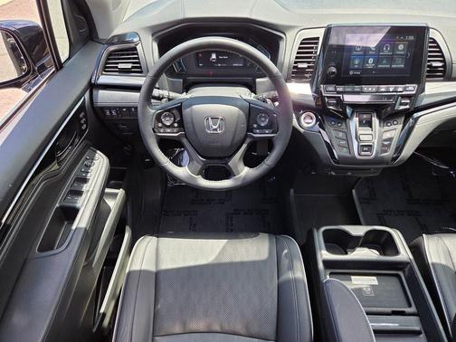 Crystal Black Pearl 2023 Honda Odyssey Elite