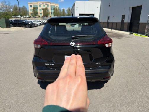 2024 Nissan Kicks SR