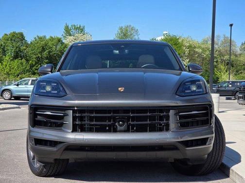 Quartzite Grey Metallic 2024 Porsche Cayenne Cayenne