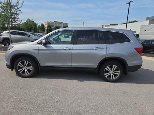 White Diamond Pearl 2016 Honda Pilot EX-L