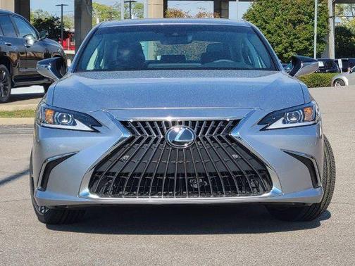 2024 Lexus ES 300h Base