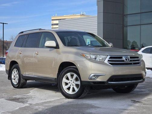 2012 Toyota Highlander SE