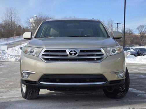 2012 Toyota Highlander SE