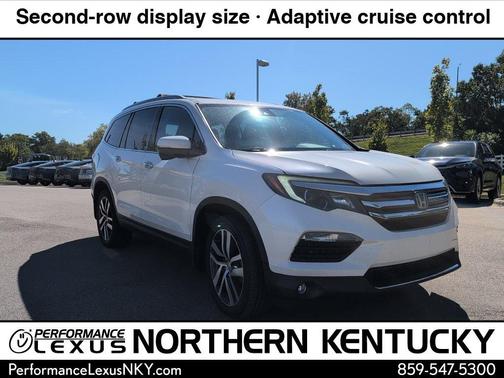 White Diamond Pearl 2017 Honda Pilot Touring