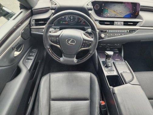 2021 Lexus ES 300h Base
