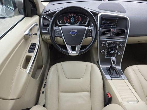2015 Volvo XC60 T6 Platinum