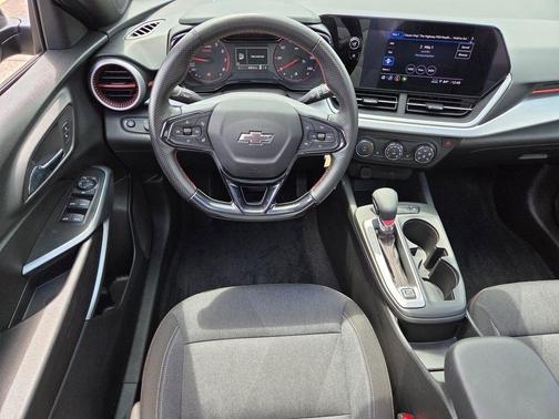 Mosaic Black Metallic 2024 Chevrolet Trax FWD 1RS