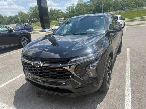Mosaic Black Metallic 2024 Chevrolet Trax FWD 1RS