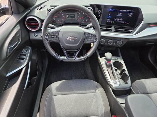 Mosaic Black Metallic 2024 Chevrolet Trax FWD 1RS