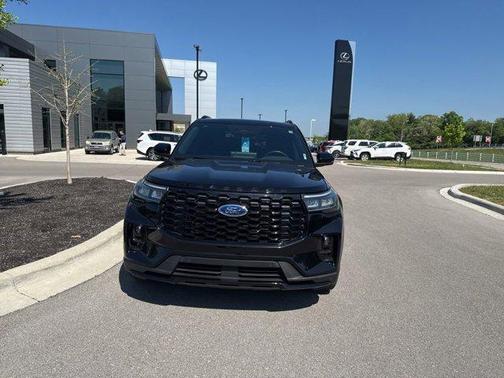 Agate Black Metallic 2025 Ford Explorer ST