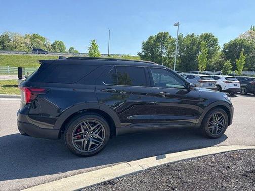 Agate Black Metallic 2025 Ford Explorer ST