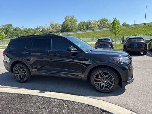 Agate Black Metallic 2025 Ford Explorer ST