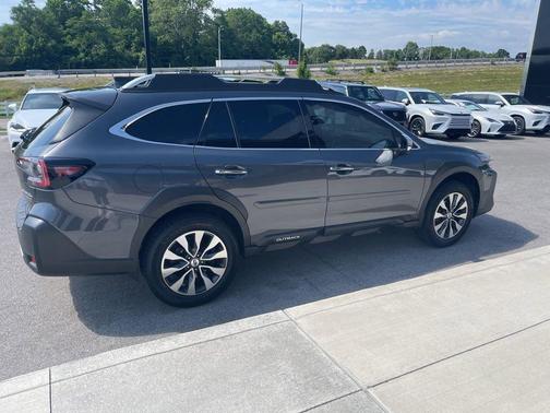 Magnetite Gray Metallic 2023 Subaru Outback Touring
