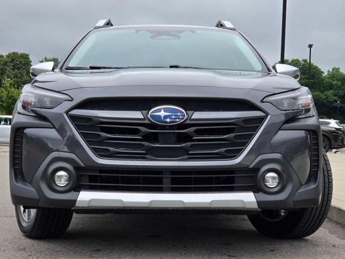 Magnetite Gray Metallic 2023 Subaru Outback Touring