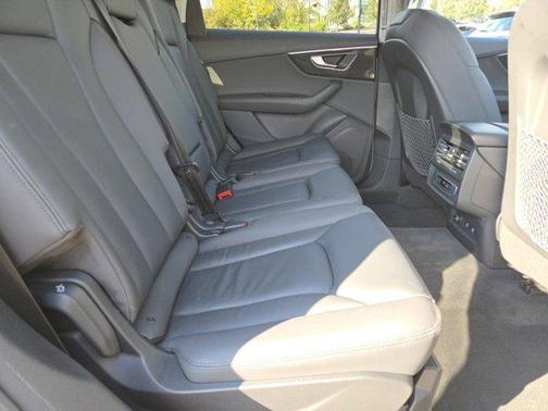 2022 Audi Q7 55 Premium