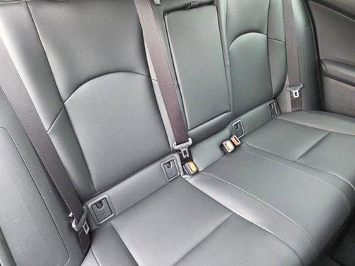 Iridium 2026 Lexus UX 300h Premium