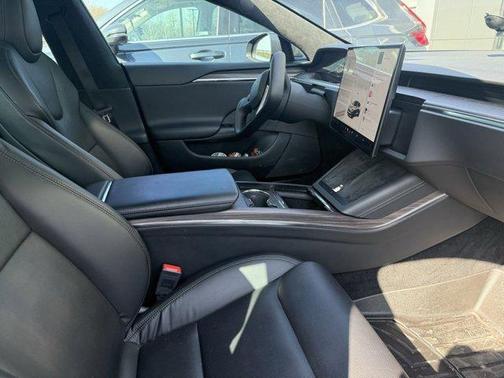 2022 Tesla Model S Base