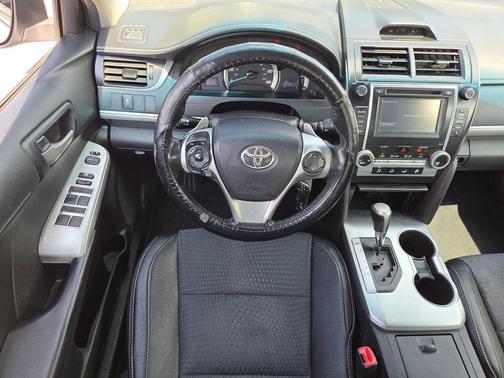 Magnetic Gray Metallic 2014 Toyota Camry SE