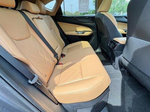 2022 Lexus NX 350h Luxury