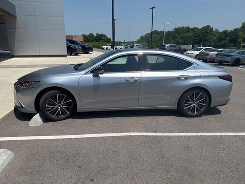 2022 Lexus ES 350 Base