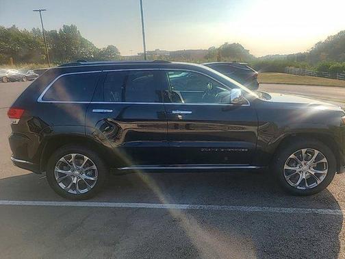 2020 Jeep Grand Cherokee Summit