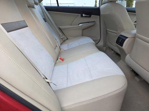 2014 Toyota Camry Hybrid XLE