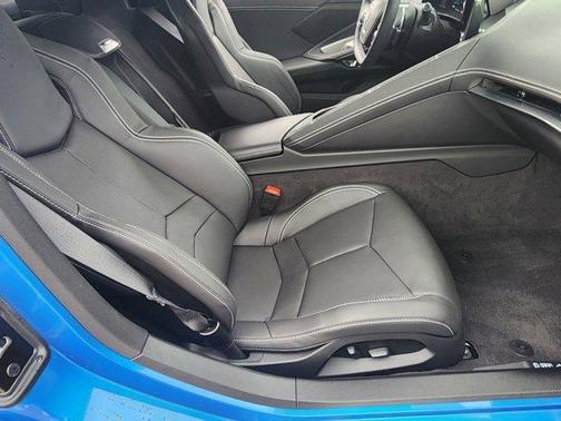 2025 Chevrolet Corvette Stingray w/1LT