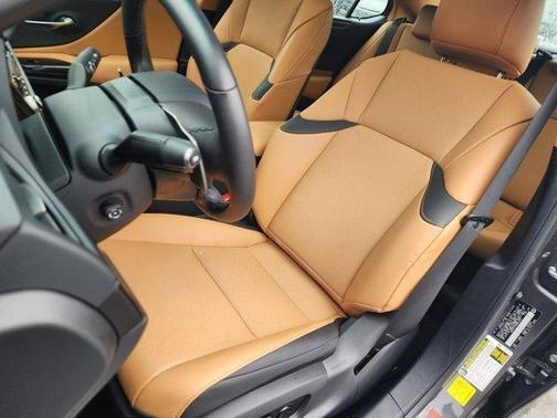 2024 Lexus ES 300h Base
