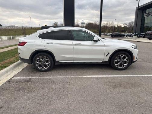 2022 BMW X4 xDrive30i
