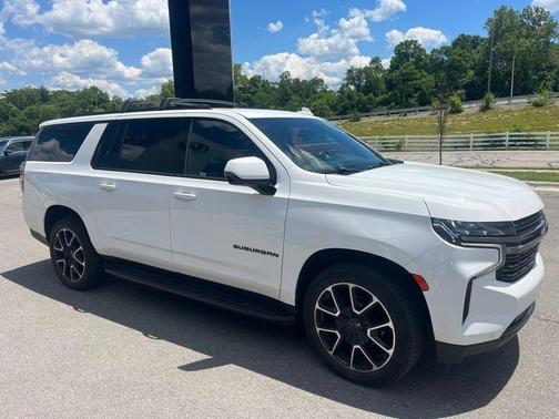 Summit White 2021 Chevrolet Suburban RST