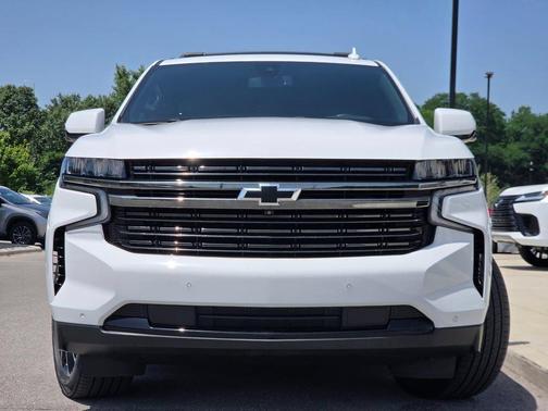Summit White 2021 Chevrolet Suburban RST